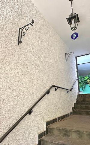 Casa à venda com 500m², 3 quartos e 2 vagas Casa à venda com 500m², 3 quartos e 2 vagasÁrea comum