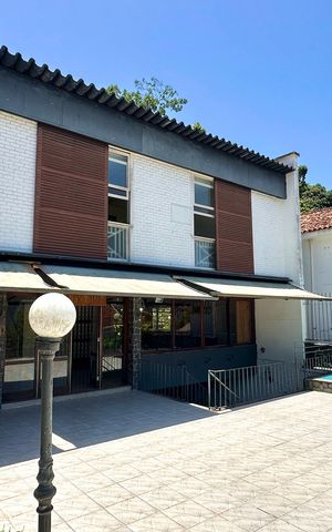 Casa à venda com 500m², 3 quartos e 2 vagas Casa à venda com 500m², 3 quartos e 2 vagasÁrea comum