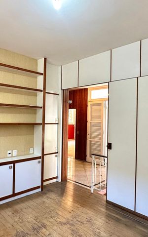 Casa à venda com 500m², 3 quartos e 2 vagas Casa à venda com 500m², 3 quartos e 2 vagasQuarto 1