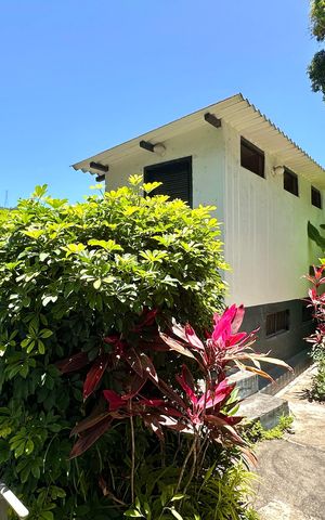 Casa à venda com 500m², 3 quartos e 2 vagas Casa à venda com 500m², 3 quartos e 2 vagasÁrea comum