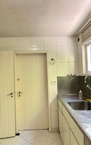 Casa à venda com 500m², 3 quartos e 2 vagas Casa à venda com 500m², 3 quartos e 2 vagasCozinha