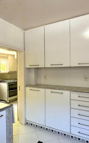 Casa à venda com 500m², 3 quartos e 2 vagas Casa à venda com 500m², 3 quartos e 2 vagasCozinha
