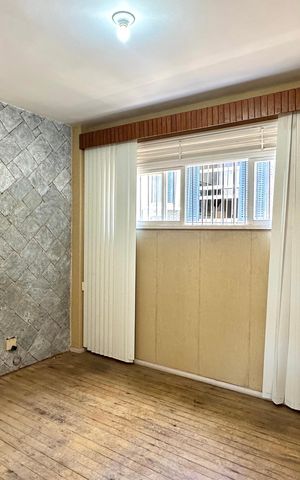 Casa à venda com 500m², 3 quartos e 2 vagas Casa à venda com 500m², 3 quartos e 2 vagasQuarto 1