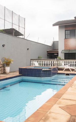 Apartamento à venda com 399m², 4 quartos e 7 vagasPiscina