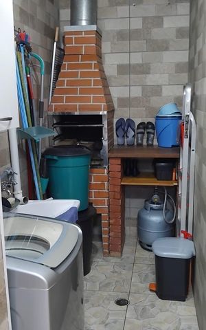 Casa de condomínio à venda com 65m², 2 quartos e 1 vaga Casa de condomínio à venda com 65m², 2 quartos e 1 vagaÁrea de Serviço