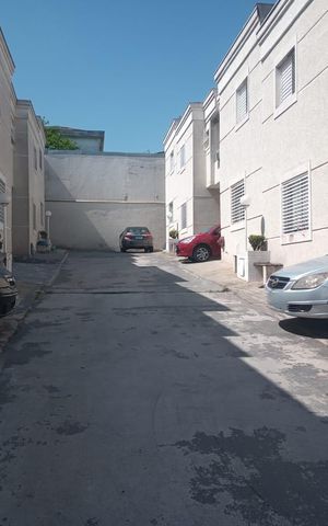 Casa de condomínio à venda com 65m², 2 quartos e 1 vaga Casa de condomínio à venda com 65m², 2 quartos e 1 vagaÁrea comum