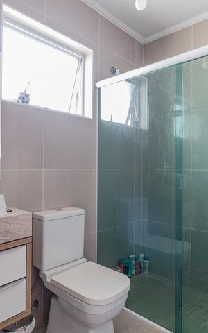 Casa à venda com 133m², 3 quartos e 2 vagasBanheiro