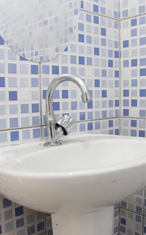 Casa à venda com 109m², 3 quartos e 2 vagasBanheiro Social