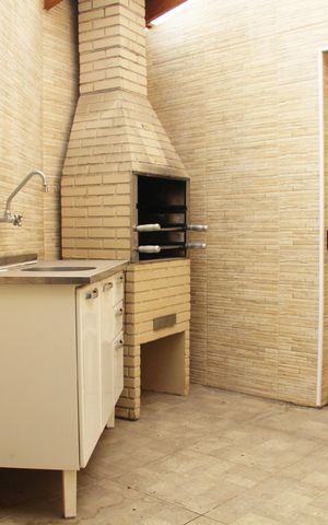 Casa à venda com 109m², 3 quartos e 2 vagasArea Gourmet