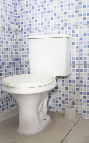 Casa à venda com 109m², 3 quartos e 2 vagasBanheiro Social