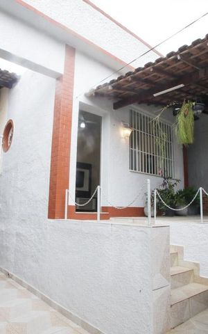 Casa de condomínio à venda com 300m², 3 quartos e 2 vagasEntrada da Casa