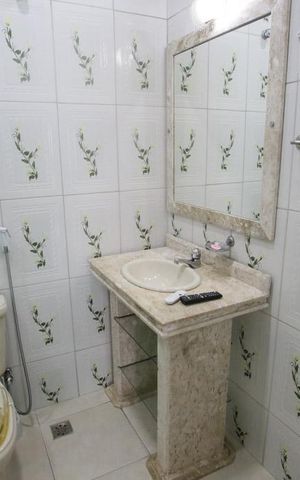 Casa de condomínio à venda com 300m², 3 quartos e 2 vagasBanheiro da Suíte 2