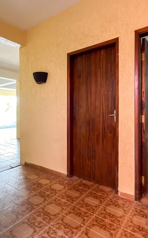 Casa à venda com 354m², 4 quartos e 4 vagasGaragem