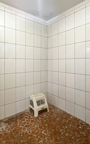 Casa à venda com 354m², 4 quartos e 4 vagasBanheiro de Serviço