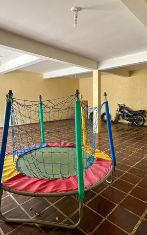 Casa à venda com 354m², 4 quartos e 4 vagasGaragem