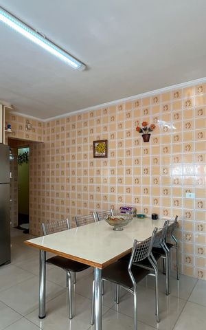 Casa à venda com 354m², 4 quartos e 4 vagasCozinha