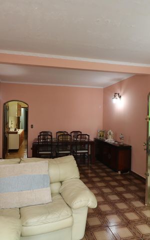 Casa à venda com 224m², 3 quartos e 4 vagasSala