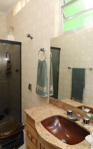 Casa à venda com 224m², 3 quartos e 4 vagasBanheiro da Suíte