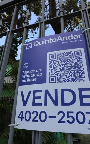 Casa à venda com 224m², 3 quartos e 4 vagasPlaca