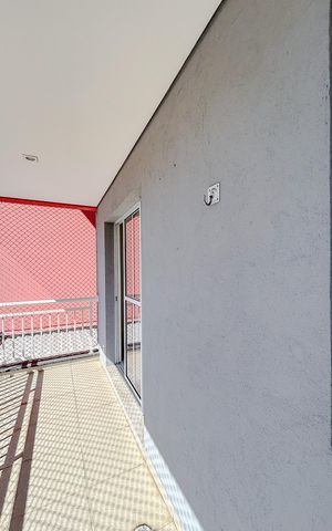 Apartamento à venda com 80m², 3 quartos e 2 vagasVaranda