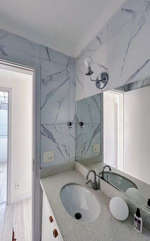 Apartamento à venda com 80m², 3 quartos e 2 vagasBanheiro Social