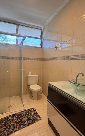 Casa à venda com 768m², 4 quartos e 12 vagas Casa à venda com 768m², 4 quartos e 12 vagasBanheiro Social