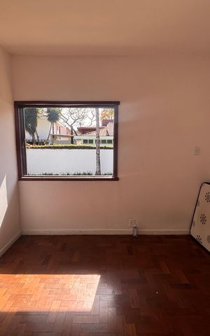 Casa à venda com 768m², 4 quartos e 12 vagas Casa à venda com 768m², 4 quartos e 12 vagasQuarto 1