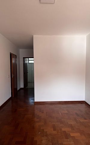 Casa à venda com 768m², 4 quartos e 12 vagas Casa à venda com 768m², 4 quartos e 12 vagasSuíte