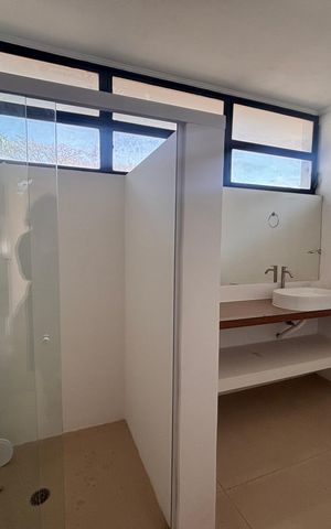 Casa à venda com 768m², 4 quartos e 12 vagas Casa à venda com 768m², 4 quartos e 12 vagasBanheiro da Suíte
