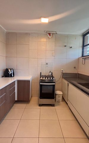 Casa à venda com 768m², 4 quartos e 12 vagas Casa à venda com 768m², 4 quartos e 12 vagasCozinha