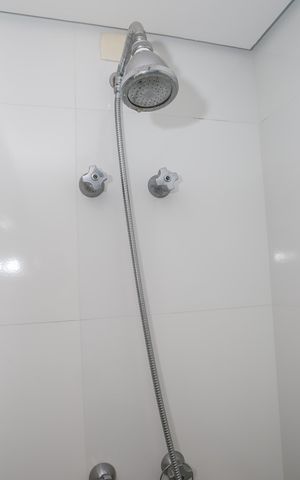 Apartamento à venda com 170m², 4 quartos e 3 vagas Apartamento à venda com 170m², 4 quartos e 3 vagasBanheiro da Suíte 1