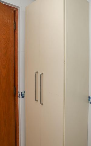 Apartamento à venda com 170m², 4 quartos e 3 vagas Apartamento à venda com 170m², 4 quartos e 3 vagasBanheiro da Suíte 1
