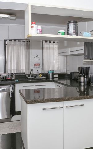 Apartamento à venda com 170m², 4 quartos e 3 vagas Apartamento à venda com 170m², 4 quartos e 3 vagasCozinha