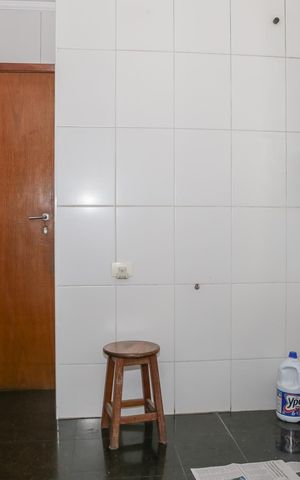 Apartamento à venda com 170m², 4 quartos e 3 vagas Apartamento à venda com 170m², 4 quartos e 3 vagasÁrea de Serviço
