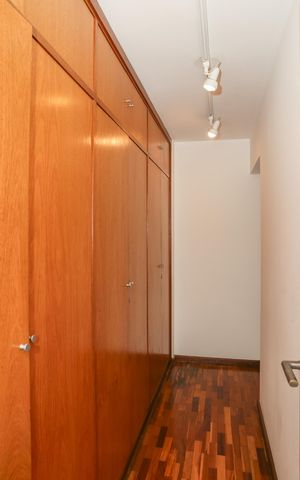 Apartamento à venda com 170m², 4 quartos e 3 vagas Apartamento à venda com 170m², 4 quartos e 3 vagasSuíte 1