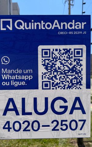 Apartamento à venda com 45m², 2 quartos e 1 vaga Apartamento à venda com 45m², 2 quartos e 1 vagaPlaquinha fachada