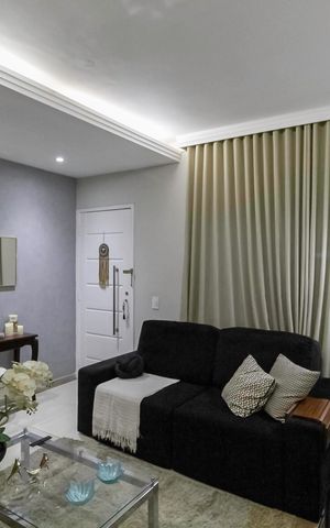 Casa à venda com 140m², 2 quartos e 3 vagas Casa à venda com 140m², 2 quartos e 3 vagasSala
