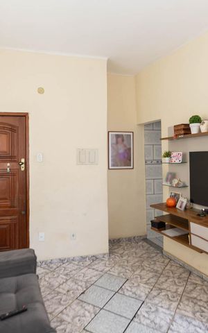 Apartamento à venda com 75m², 2 quartos e sem vagaSala