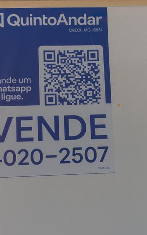 Casa à venda com 380m², 5 quartos e 4 vagas Casa à venda com 380m², 5 quartos e 4 vagasPlaca
