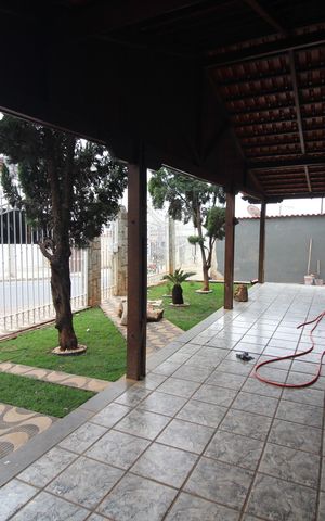 Casa à venda com 450m², 4 quartos e 6 vagasQuintal