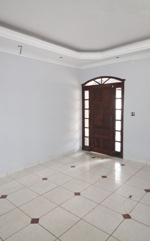 Casa à venda com 450m², 4 quartos e 6 vagasSala
