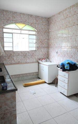 Casa à venda com 450m², 4 quartos e 6 vagasCozinha