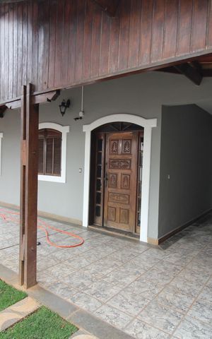Casa à venda com 450m², 4 quartos e 6 vagasQuintal
