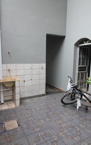 Casa à venda com 450m², 4 quartos e 6 vagasÁrea de Serviço