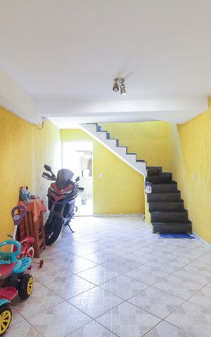 Casa à venda com 110m², 3 quartos e 4 vagas Casa à venda com 110m², 3 quartos e 4 vagasGaragem