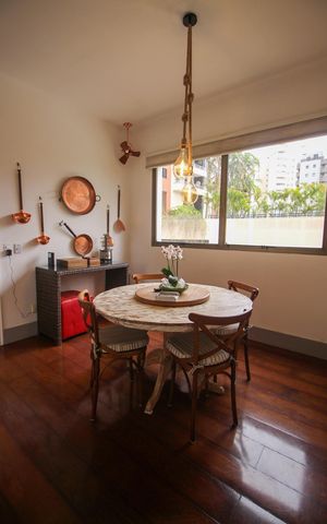 Apartamento à venda com 425m², 4 quartos e 4 vagasCopa