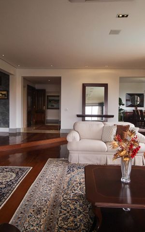 Apartamento à venda com 425m², 4 quartos e 4 vagasSala
