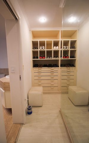 Apartamento à venda com 425m², 4 quartos e 4 vagasCloset