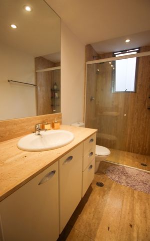 Apartamento à venda com 425m², 4 quartos e 4 vagasBanheiro da Suíte 2