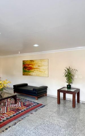 Apartamento à venda com 160m², 4 quartos e 2 vagas Apartamento à venda com 160m², 4 quartos e 2 vagasHall de entrada